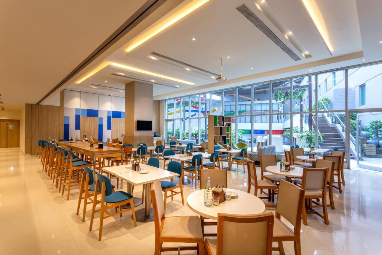 Holiday Inn Express & Suites Bengaluru Old Madras Road By Ihg Hoskote Exterior foto