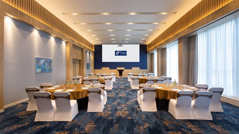 Holiday Inn Express & Suites Bengaluru Old Madras Road By Ihg Hoskote Exterior foto